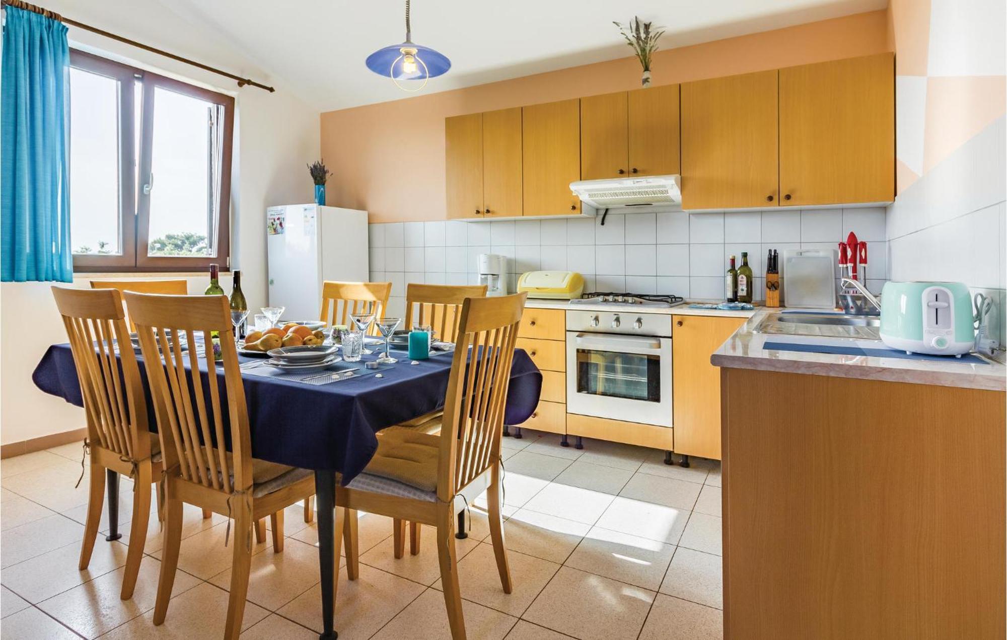 2 Bedroom Awesome Apartment In 温克兰 外观 照片
