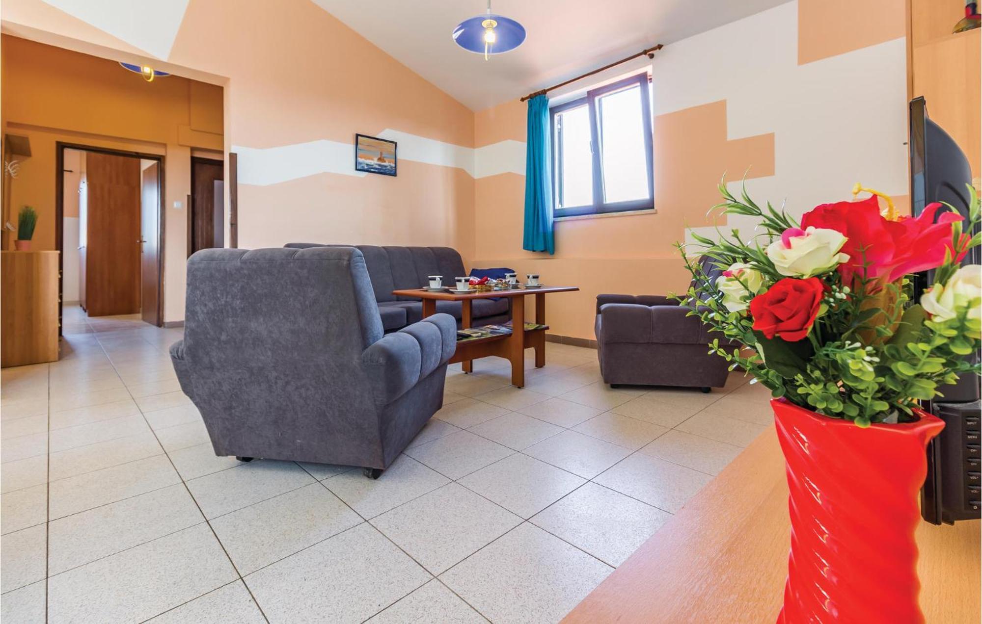 2 Bedroom Awesome Apartment In 温克兰 外观 照片